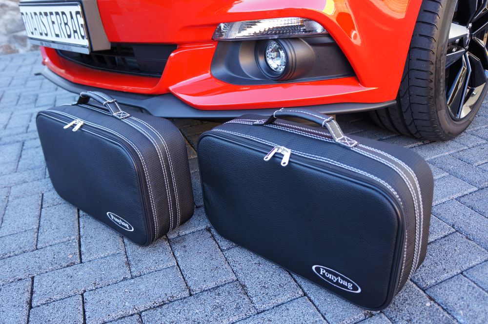 Ford Mustang VI Convertible from 2014 (EU version) - 2-piece luggage set additional luggage compartment - red stitching